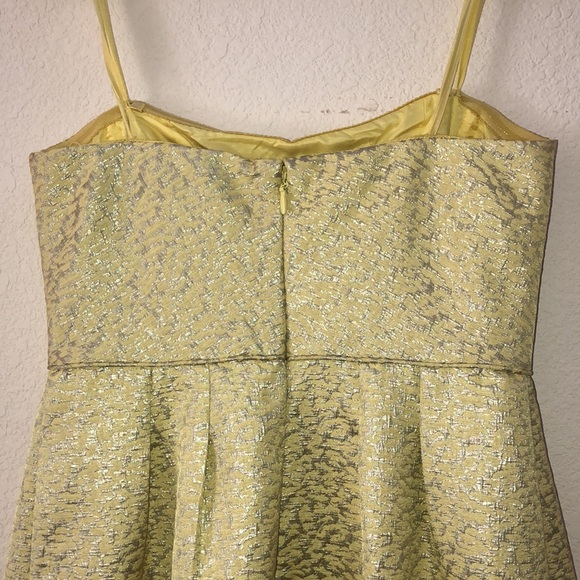 New BGBGMaxAzria Pale Lime and Silver Strapless Dress Size 8 - Picture 10 of 12